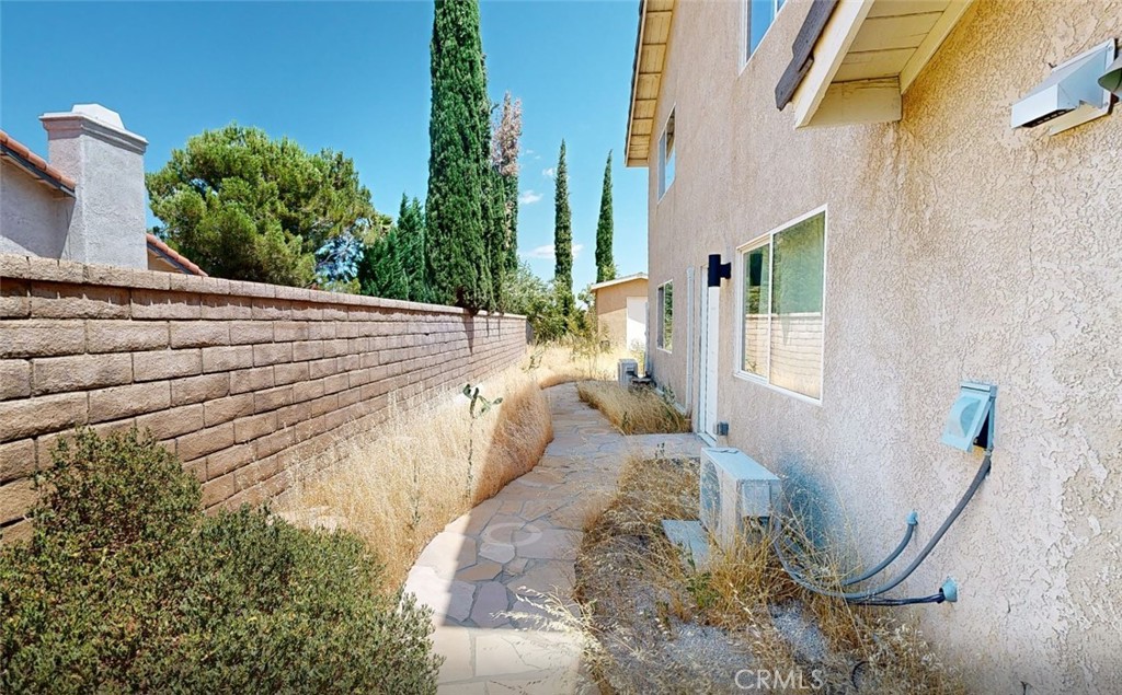Palmdale Condo: 5637 Redwood Avenue