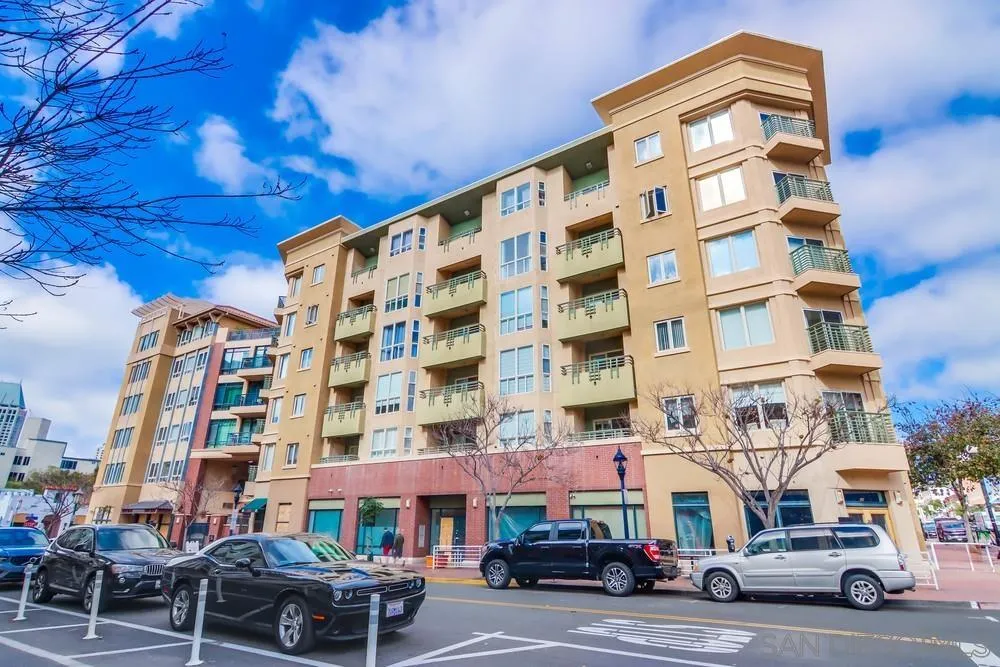 San Diego Condo: 330 J Street