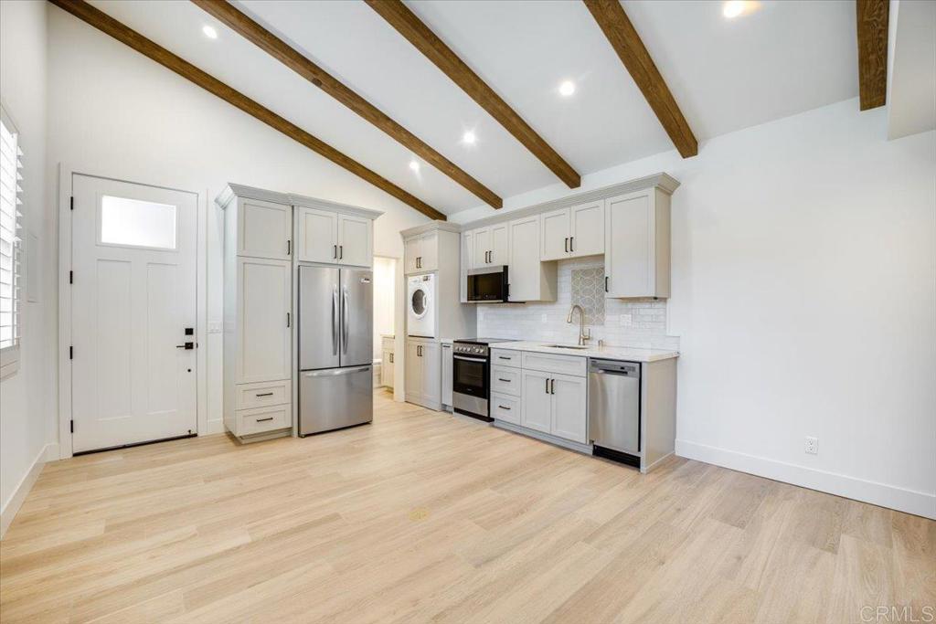 Ramona Condo: 329 D Street