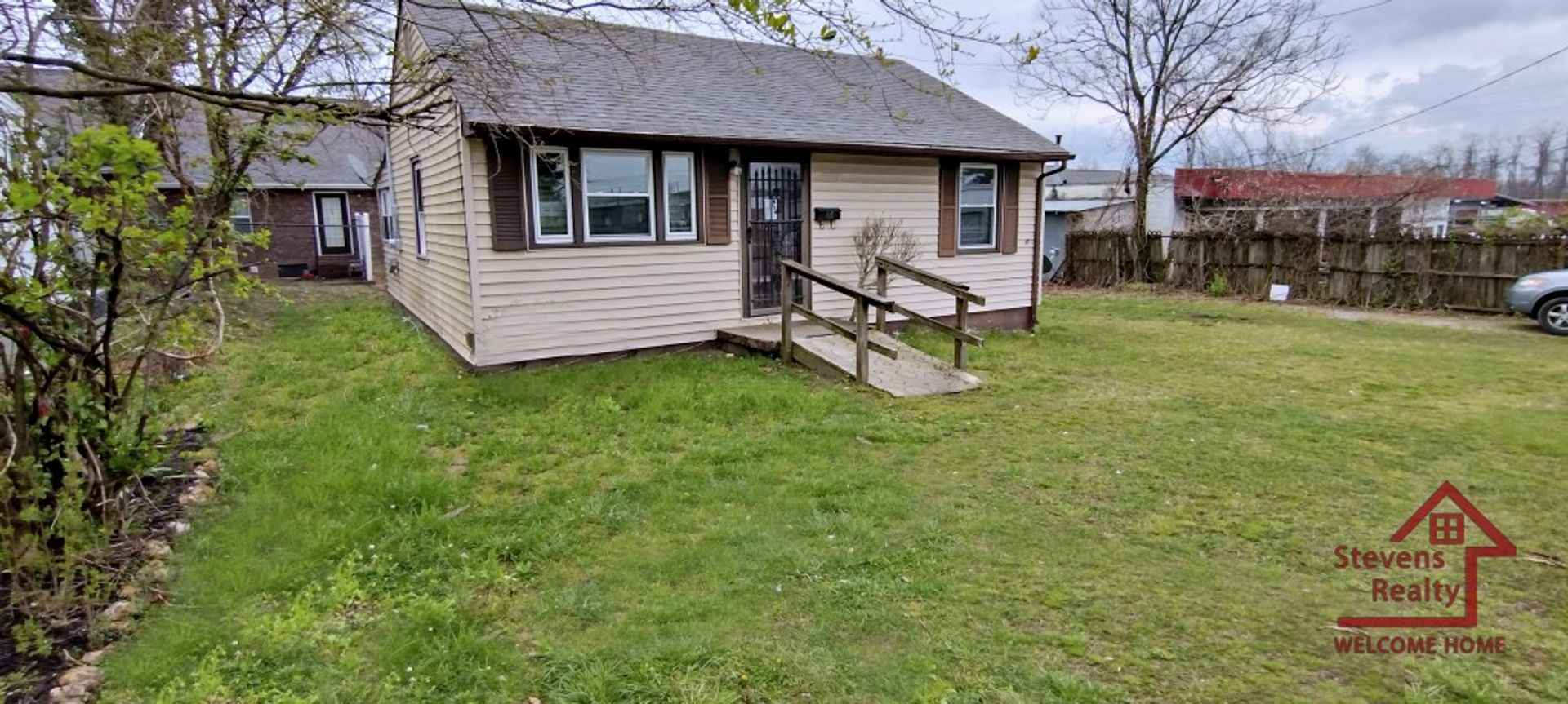 Cookeville House: 25 N Franklin Ave