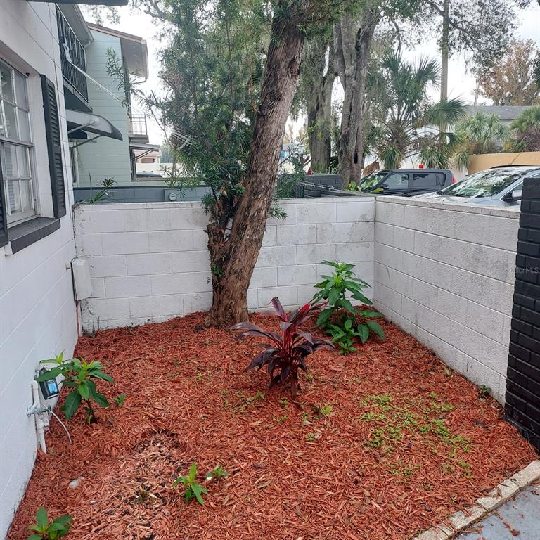 Temple Terrace Condo: 9807 North 52nd Street