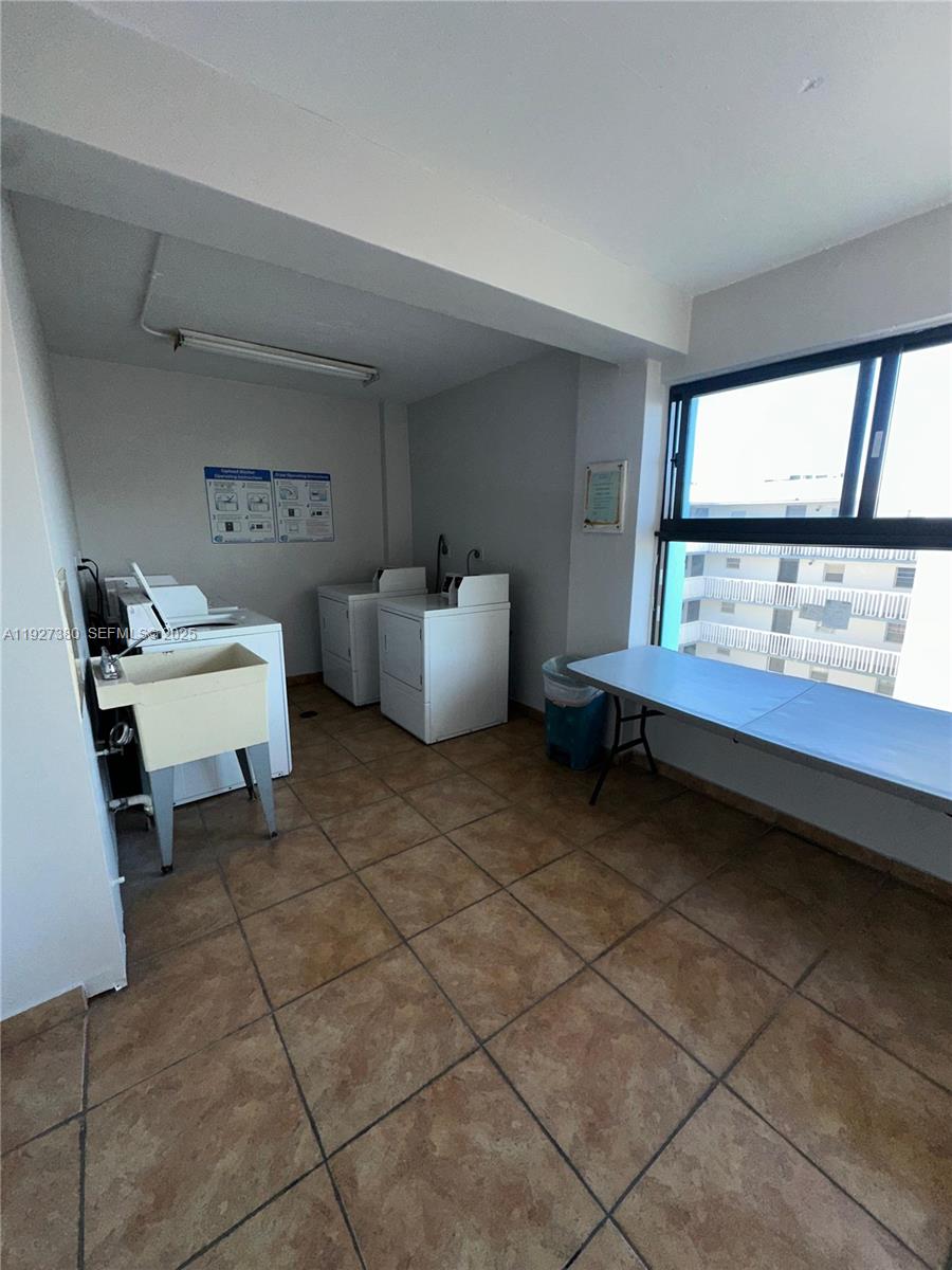 Miami Condo: 15600 Northwest 7th Avenue