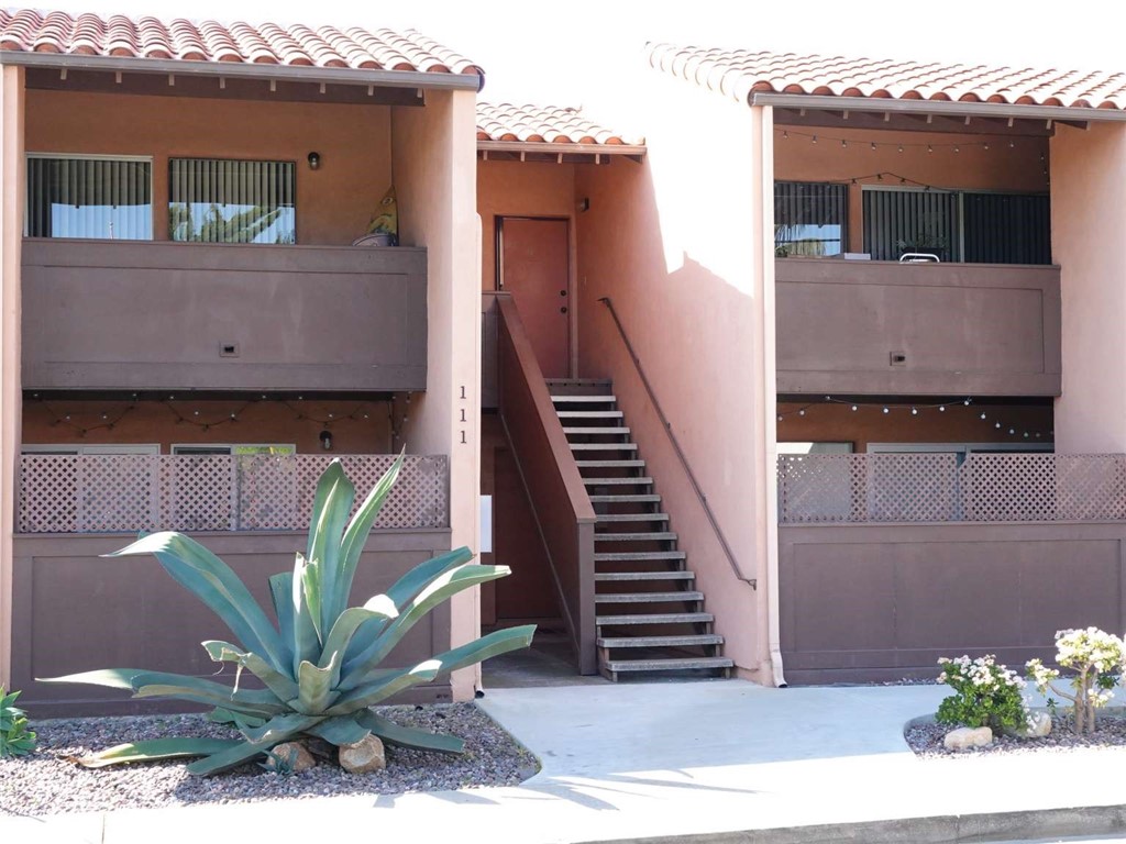 San Clemente Condo: 111 North Calle Seville