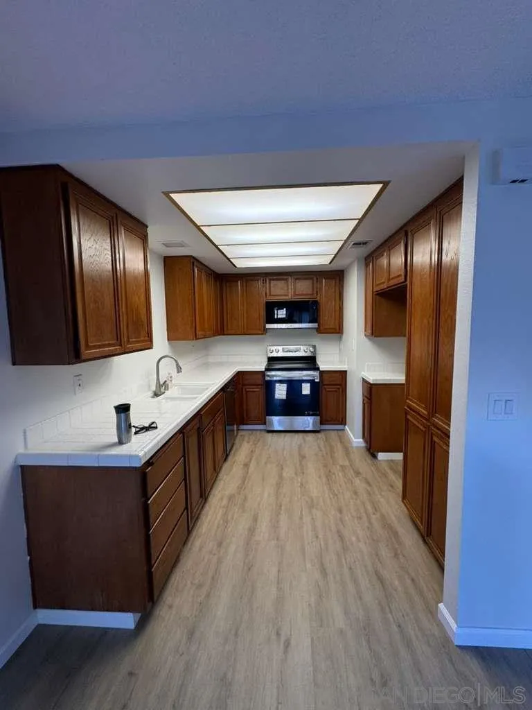 Chula Vista Condo: 1079 Las Rosas Court