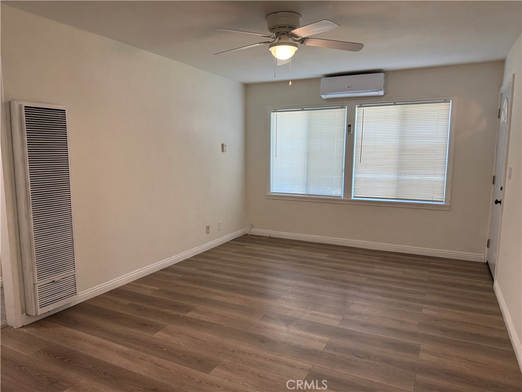 Tustin Condo: 14225 Newport Avenue