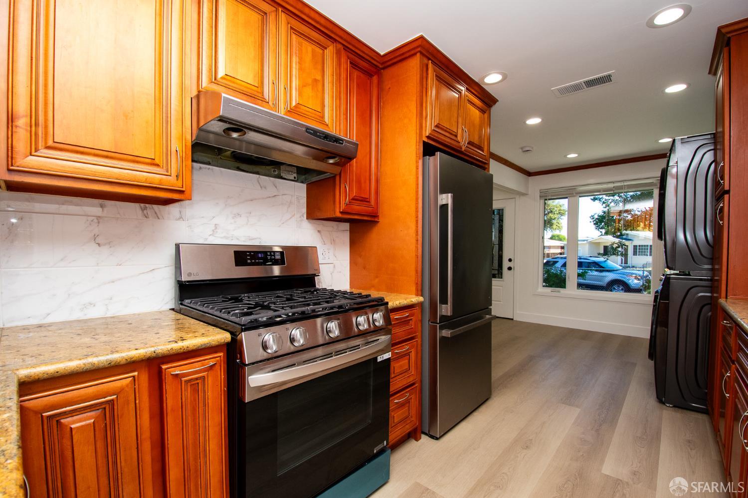 Sunnyvale Condo: 1099 Bradford Drive