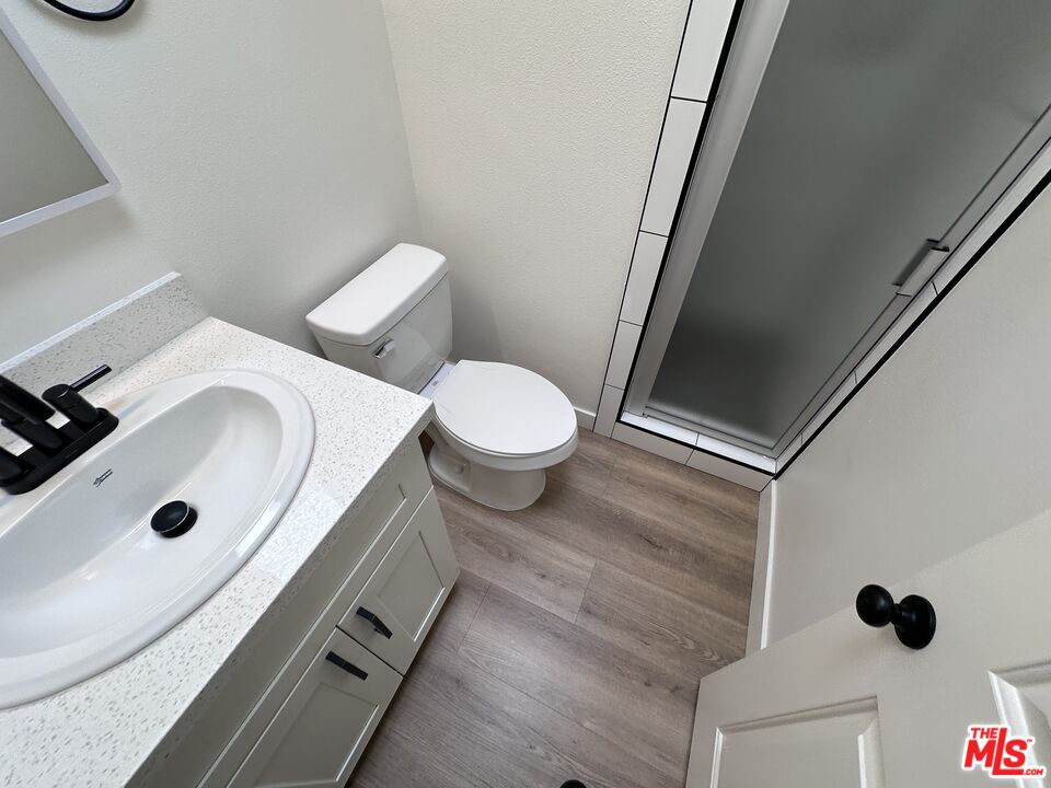 Los Angeles Condo: 314 South Clark Drive