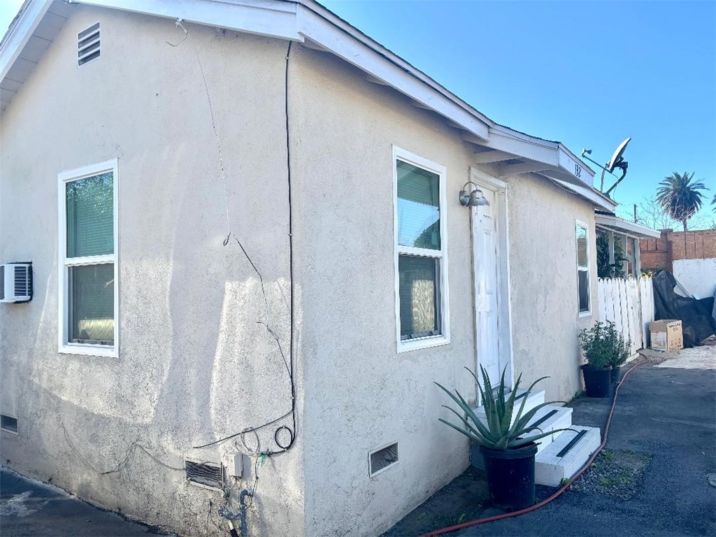 San Bernardino Condo: 122 South Giovanola Avenue