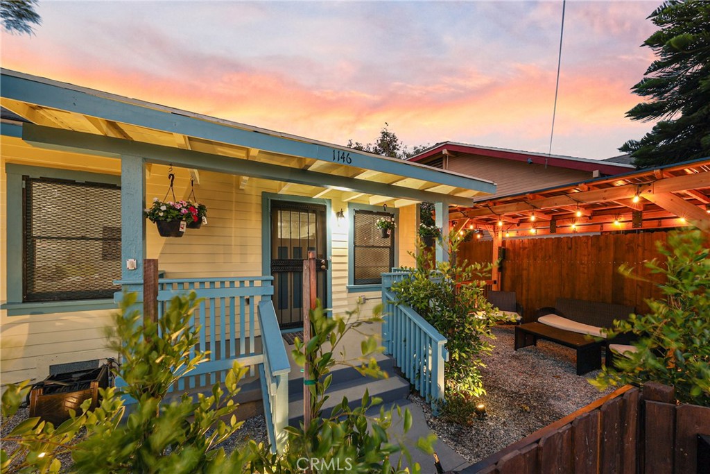 Long Beach Condo: 1146 North Loma Vista Drive