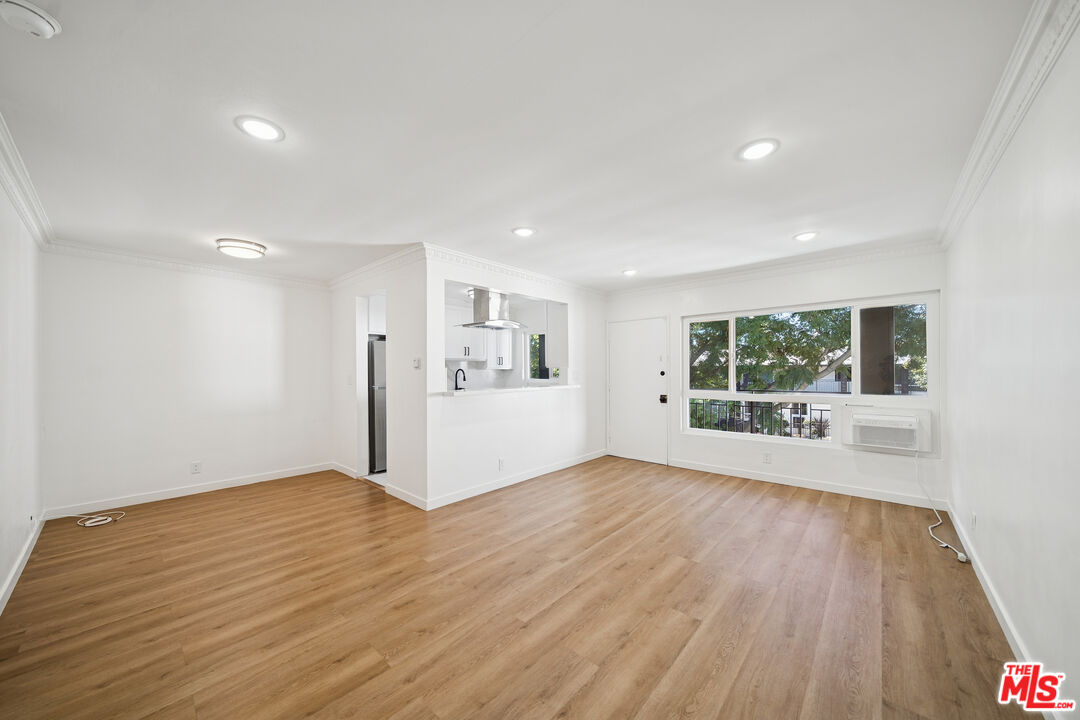 West Hollywood Condo: 1206 Hayworth Avenue