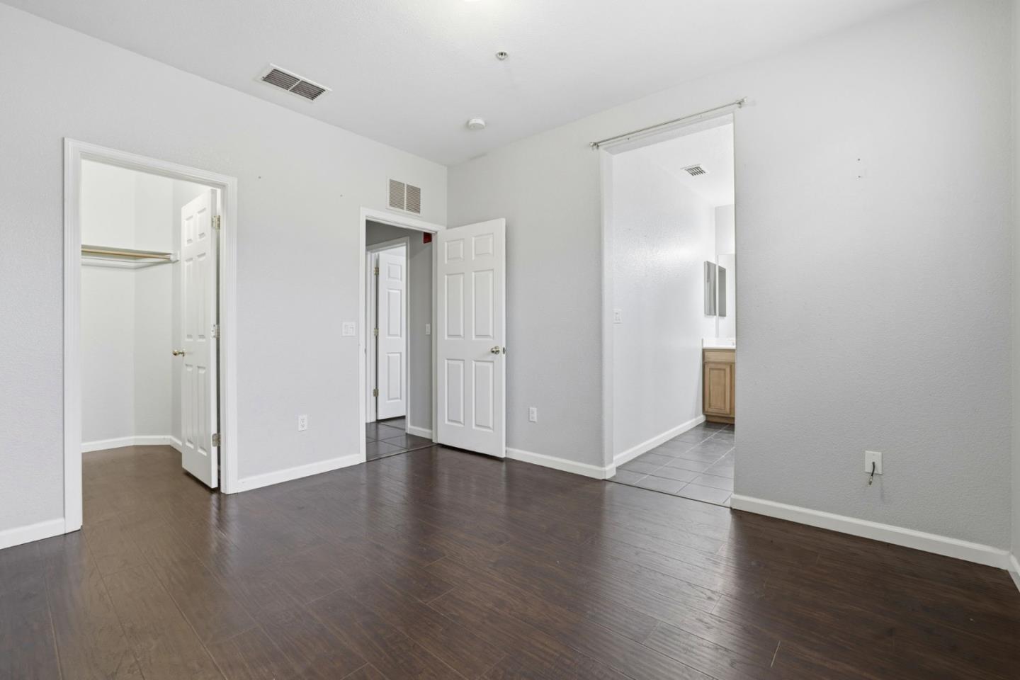 Sacramento Condo: 4000 Innovator Drive