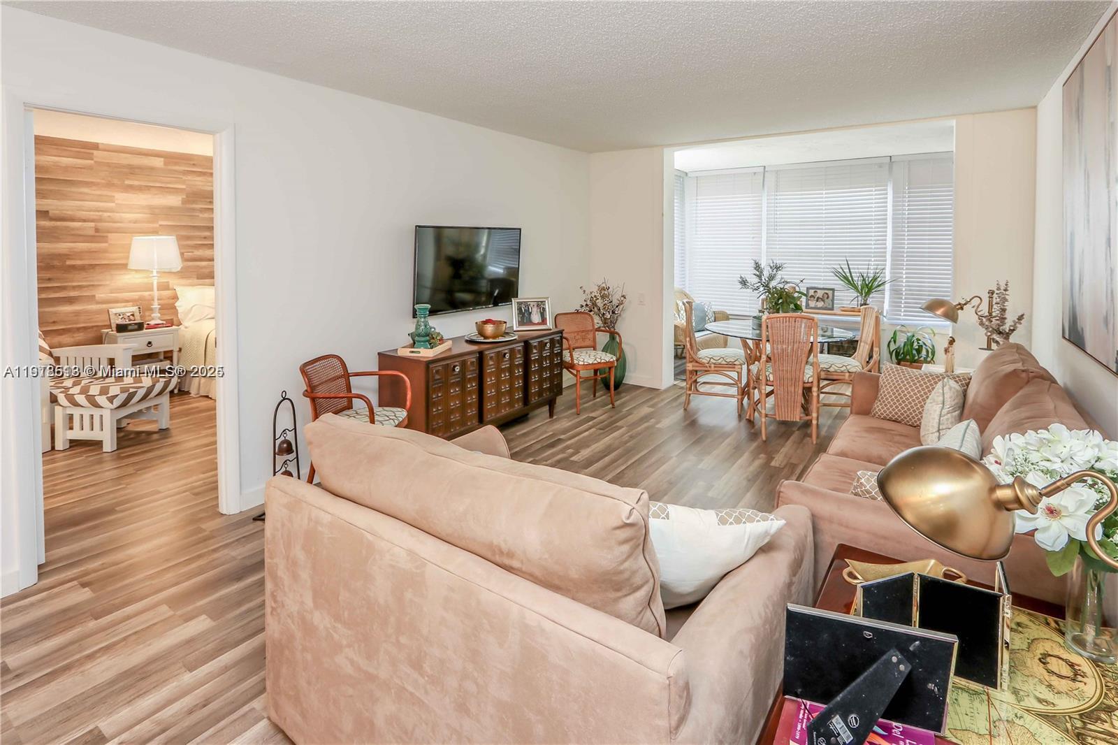 Tamarac Condo: 9150 Lime Bay Boulevard