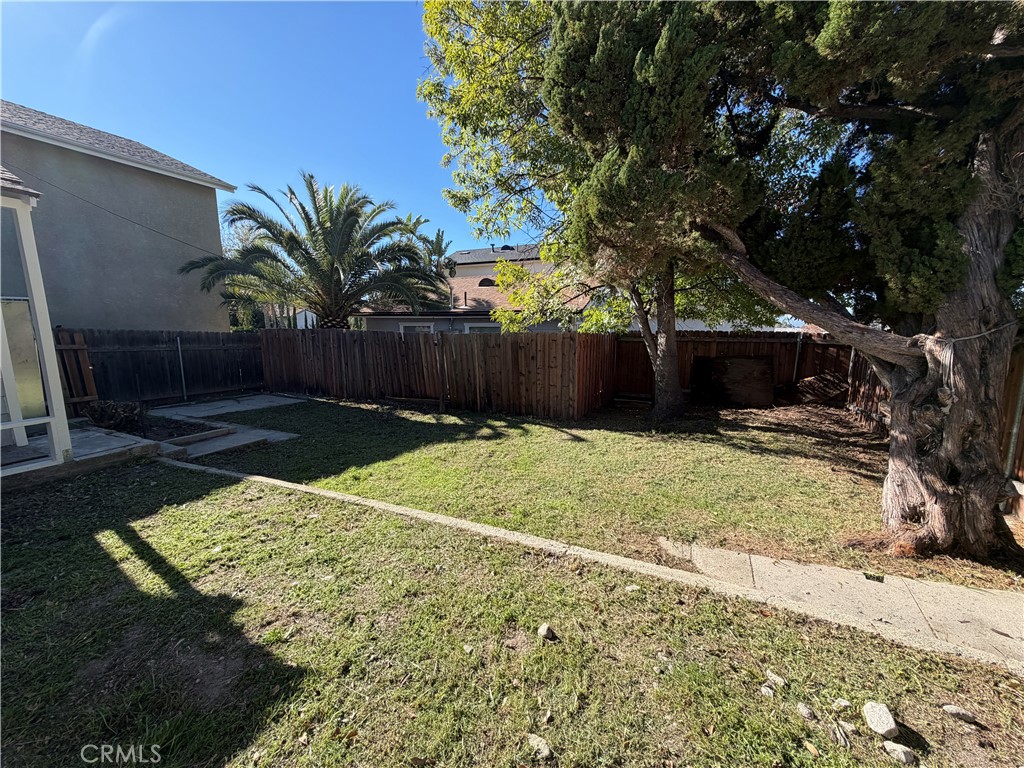 Tujunga Condo: 10563 Irma Avenue