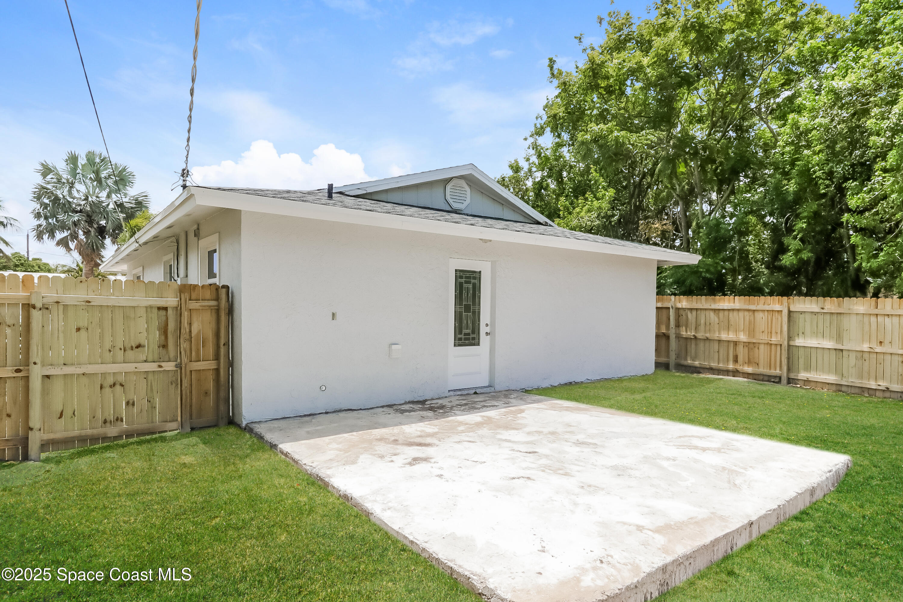 Stuart Condo: 3299 Southeast Garden Street