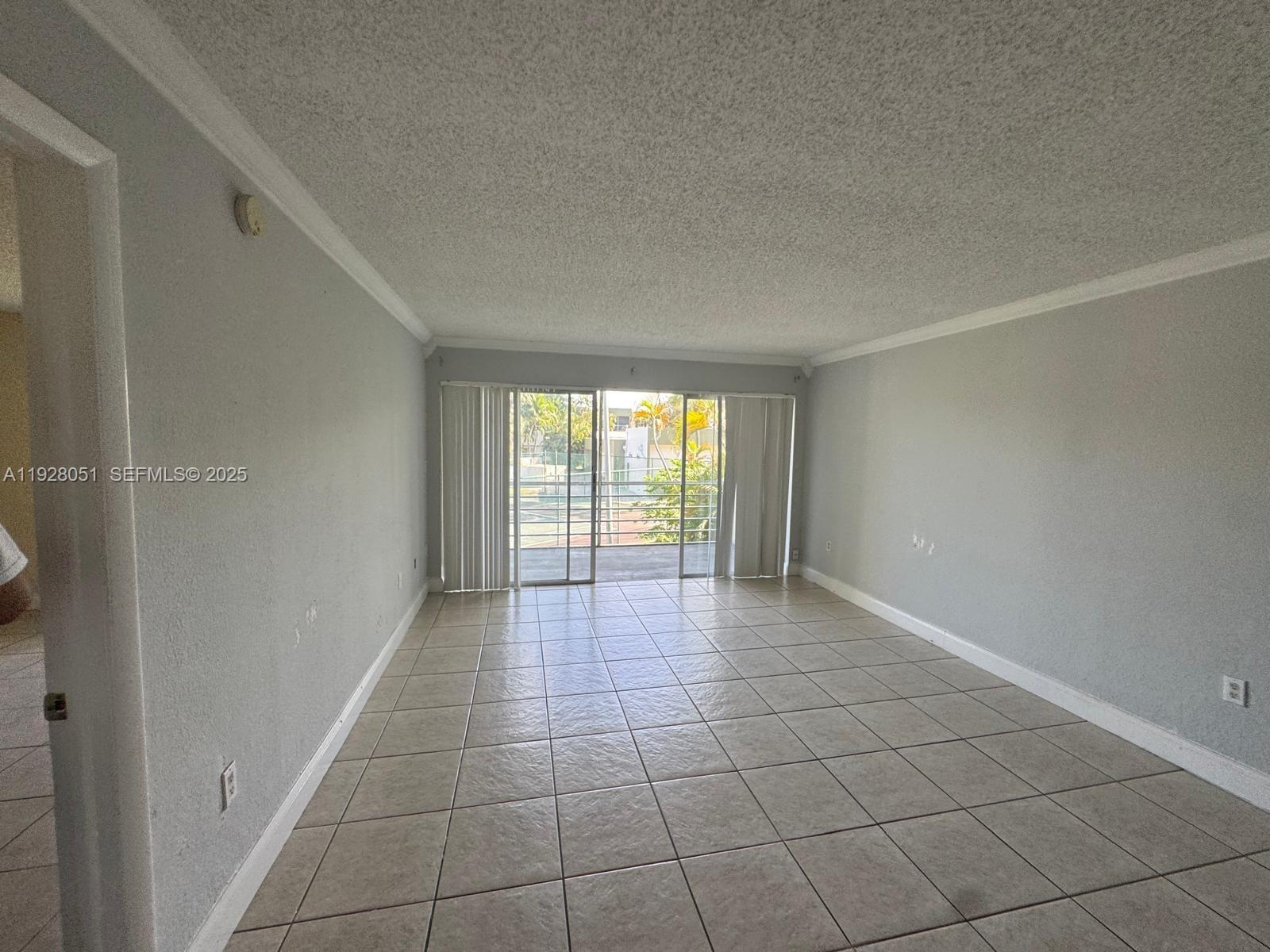 Sunrise Condo: Spring Tree