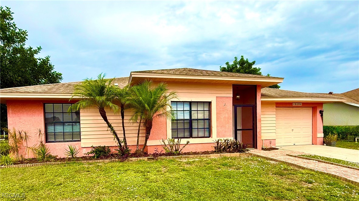 Lehigh Acres Condo: 19393 Orchidtree Court