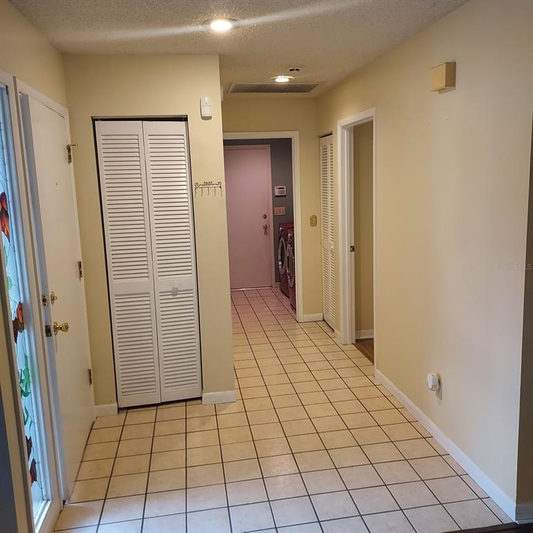 Tampa Condo: 13804 Lazy Oak Drive