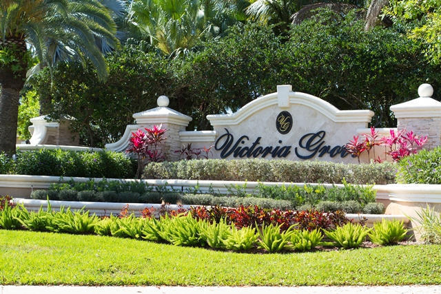 Royal Palm Beach Condo: 158 Berenger Walk
