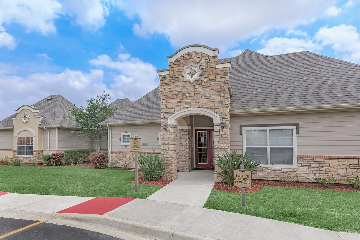 McAllen Condo: 900 North 26th Street