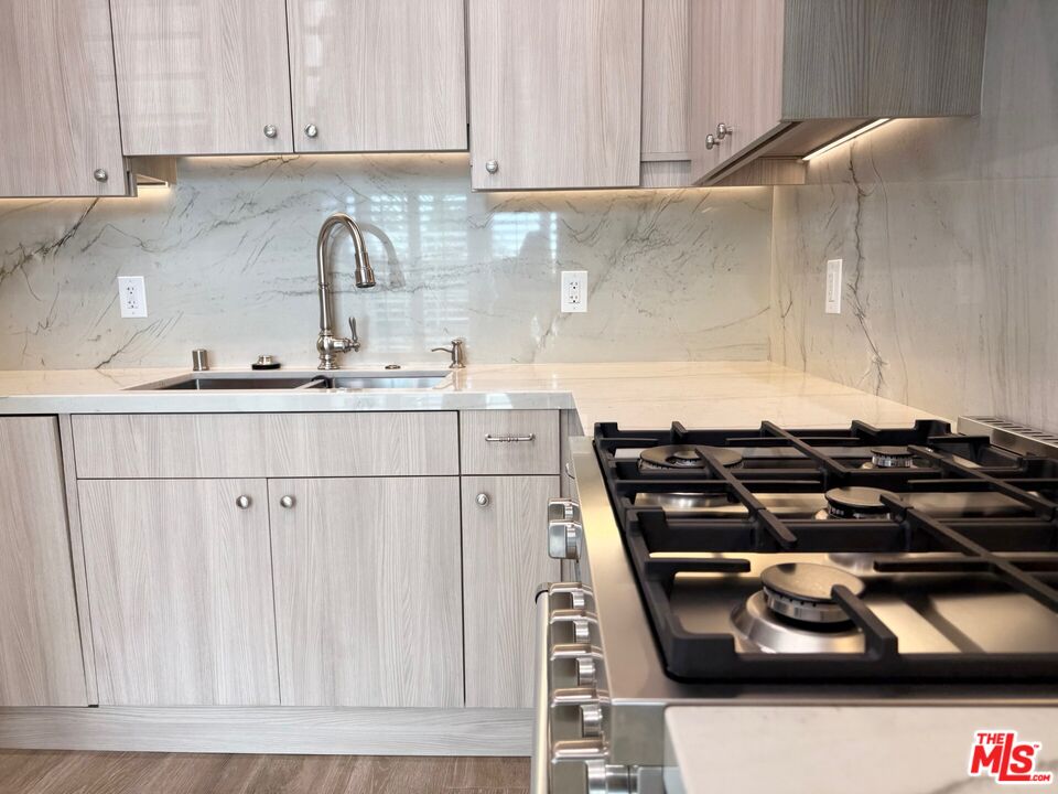 Beverly Hills Condo: 9595 West Olympic Boulevard