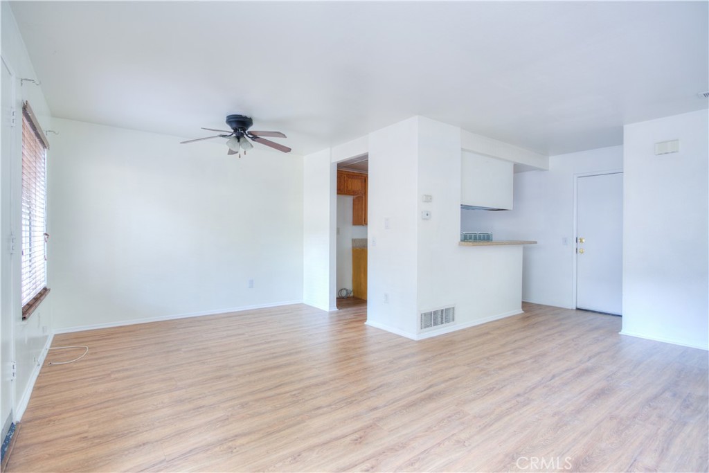 Riverside Condo: 4853 Jackson Street