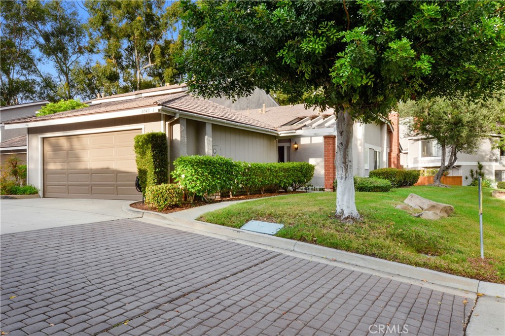 Anaheim Condo: 6543 East Camino