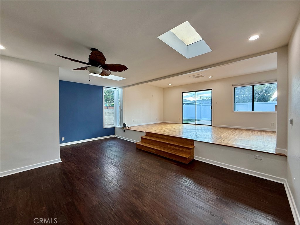 Hawthorne Condo: 14621 Fonthill Avenue