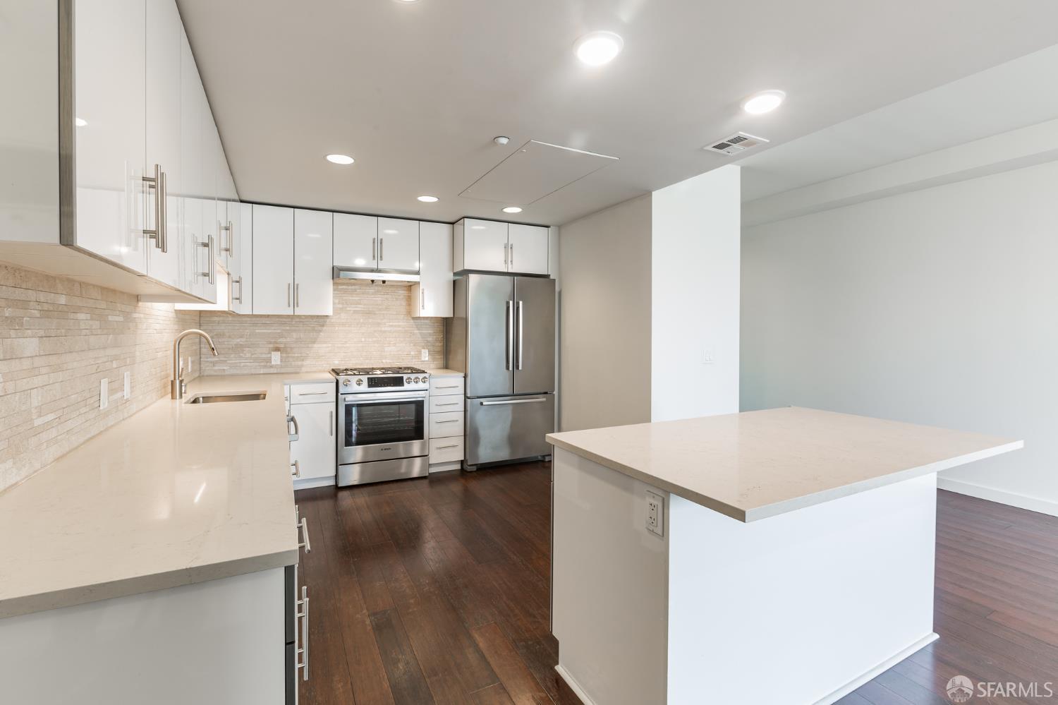 San Francisco Condo: 570 Innes Avenue