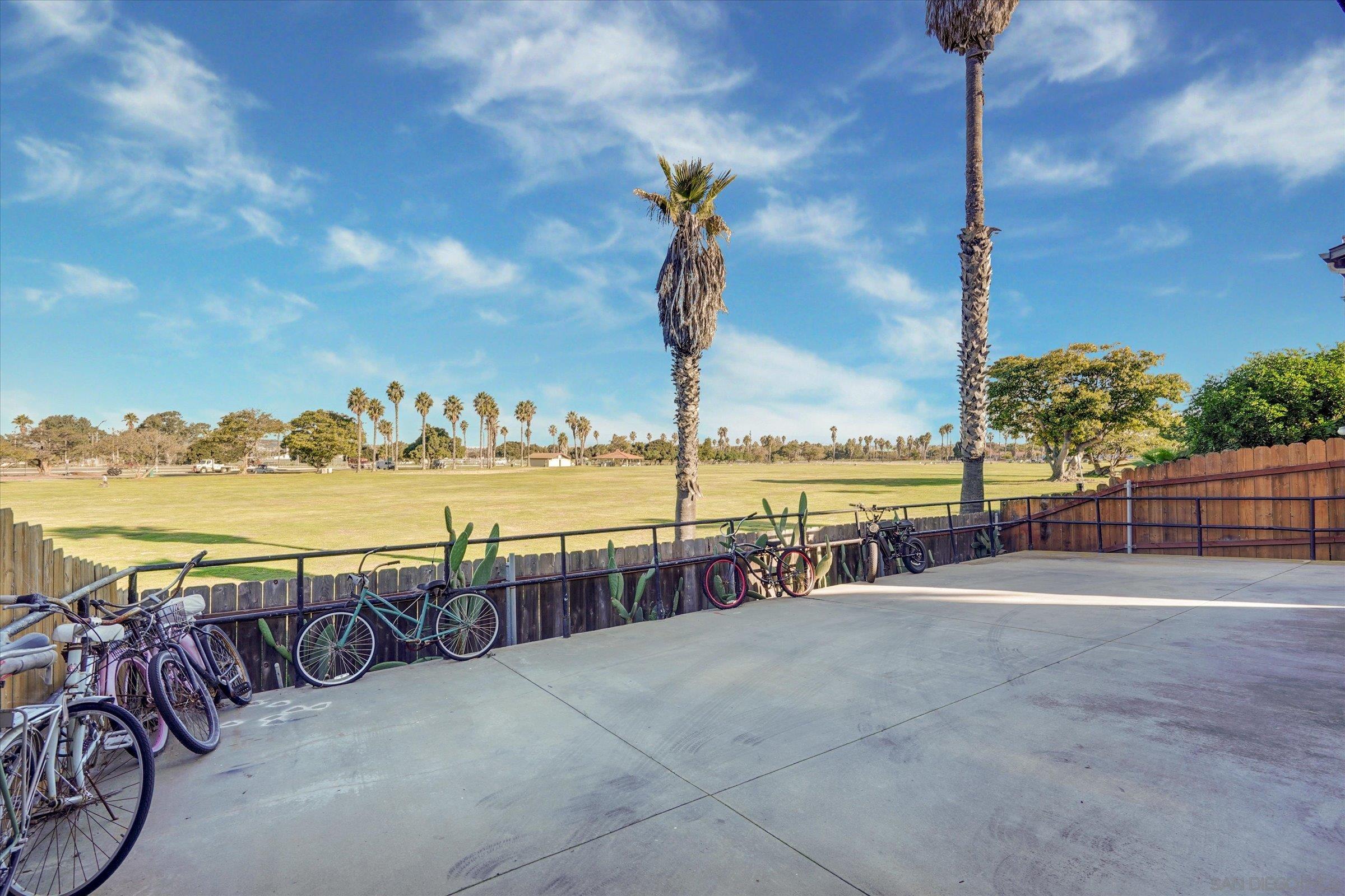 San Diego Condo: 4712 West Point Loma Boulevard