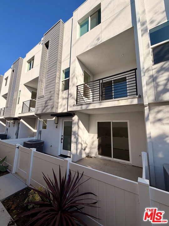 Carson Condo: 121 East 223rd Street