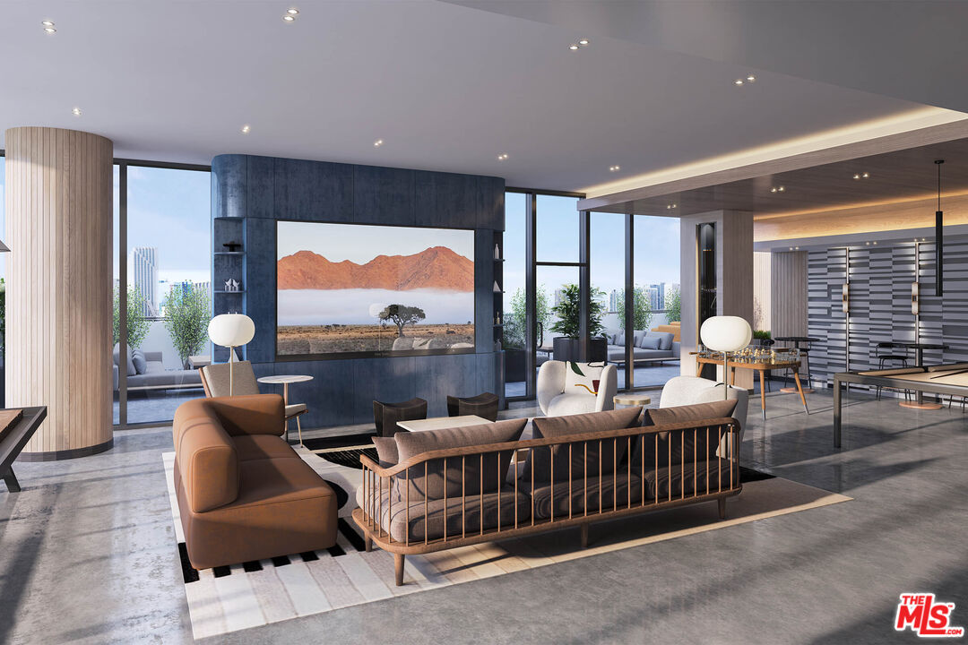 Los Angeles Condo: 3545 Wilshire Boulevard