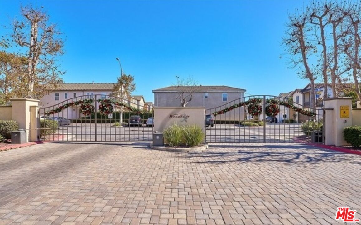 Torrance Condo: 1241 Ivy Terrace