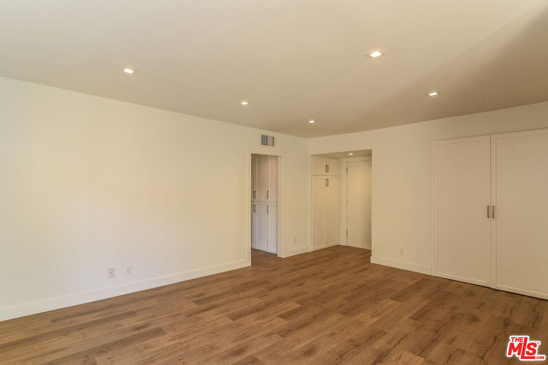 West Hollywood Condo: 610 North Orlando Avenue