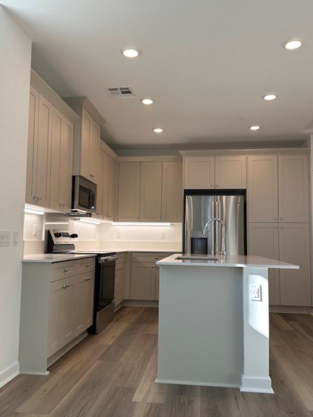 North Hills Condo: 9423 Sepulveda Boulevard