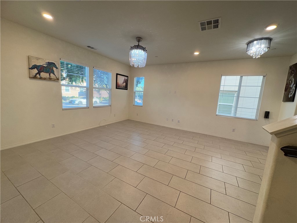 Chino Condo: 16070 Huckleberry Avenue