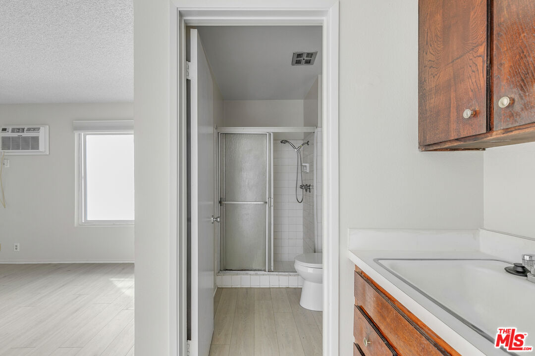 Los Angeles Condo: 1811 Parnell Avenue