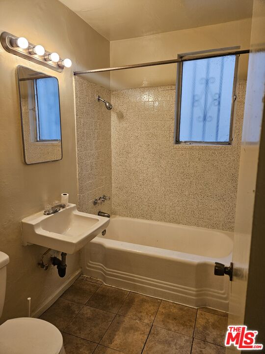 Los Angeles Condo: 7906 San Pedro Street