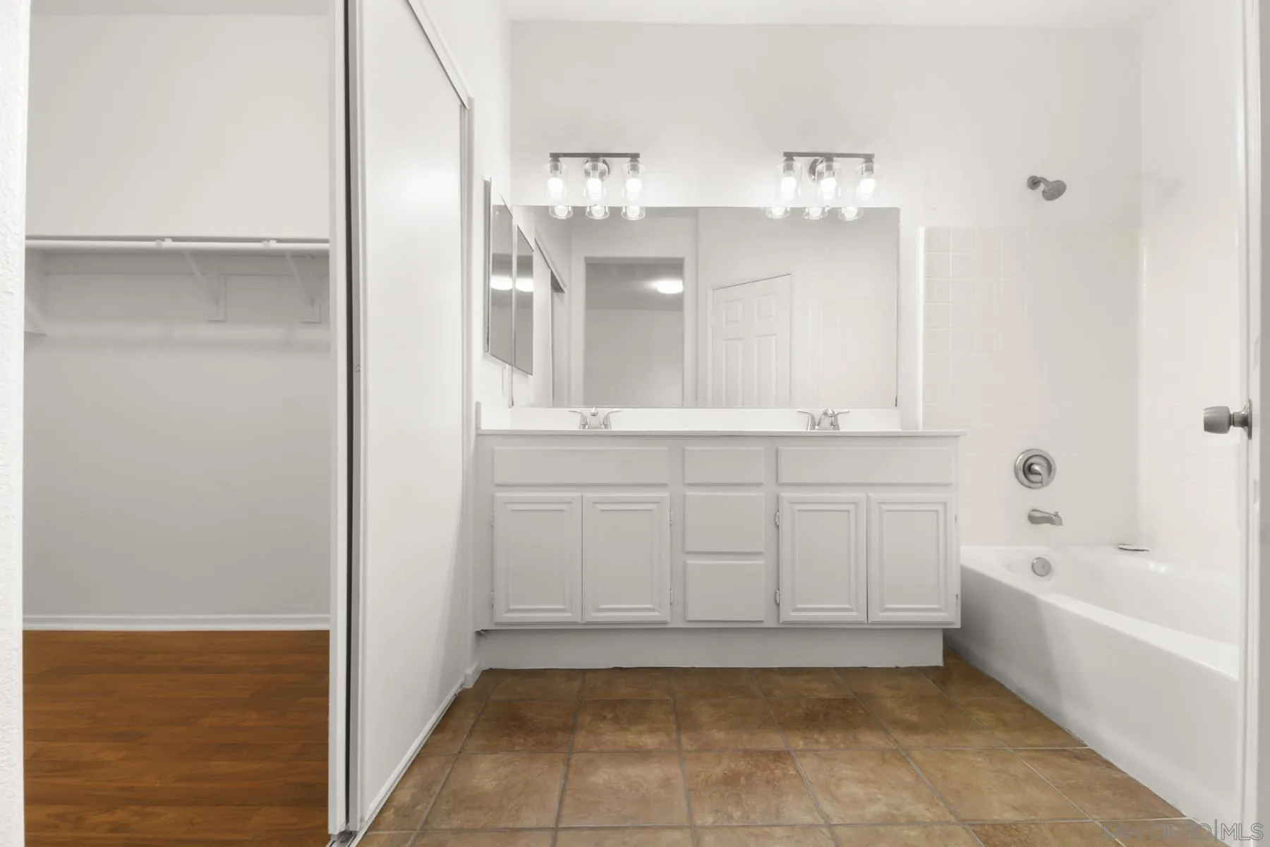 Chula Vista Condo: 755 Caminito Moraga