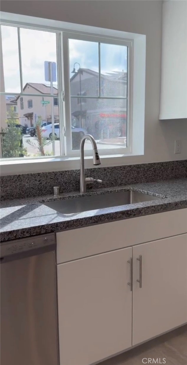 Riverside Condo: 7440 Fig Grv Lane