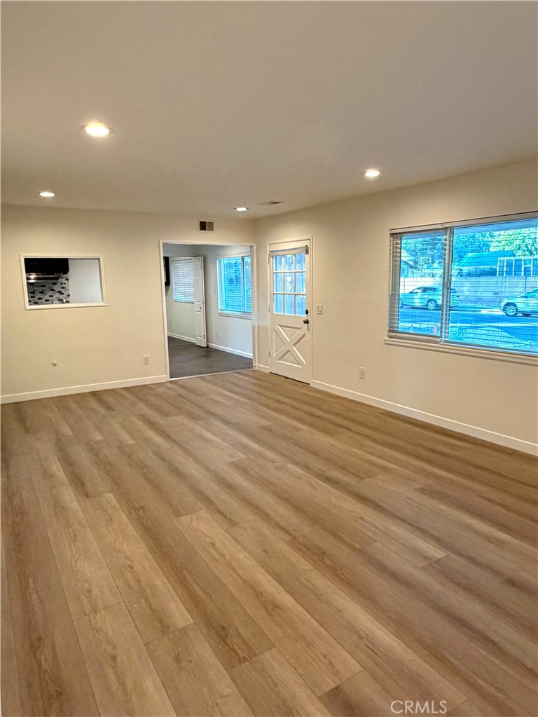 West Hills Condo: 22800 Runnymede Street