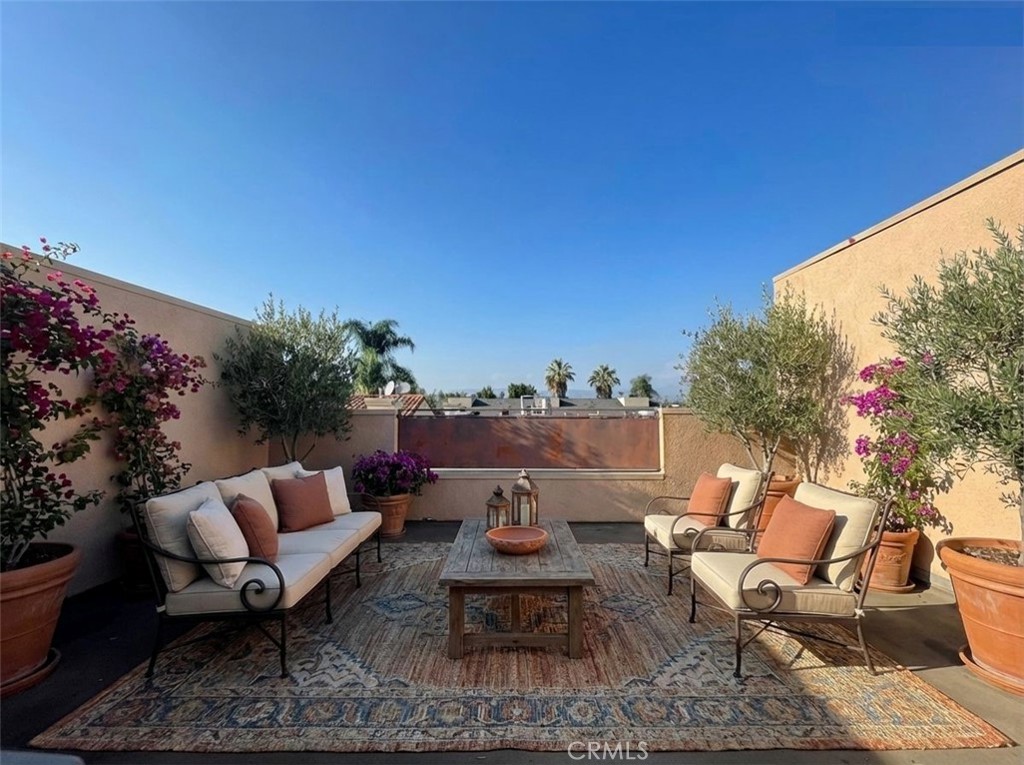 Valley Village Condo: 5234 Vantage Avenue