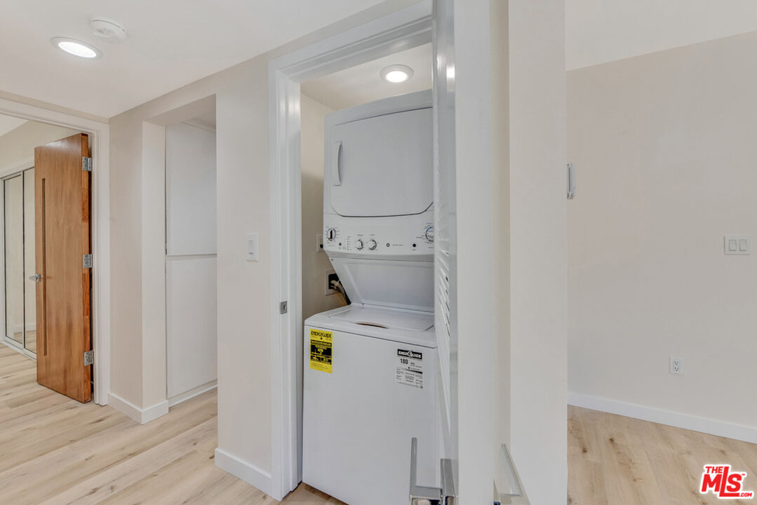 Los Angeles Condo: 853 South Bedford Street