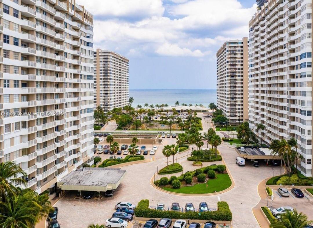 Hallandale Beach Condo: 1985 South Ocean Drive