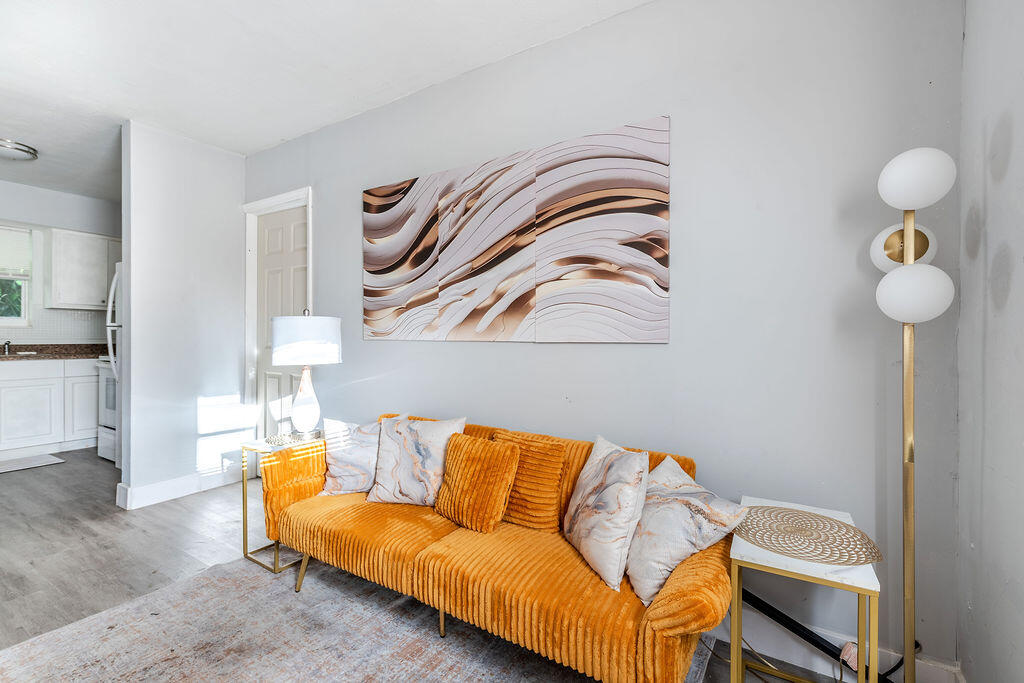 Hollywood Condo: 1826 Sherman Street