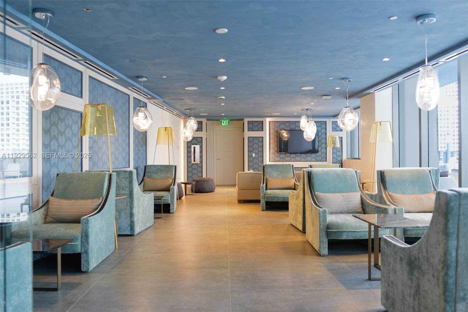 Miami Condo: 1000 Brickell Plaza