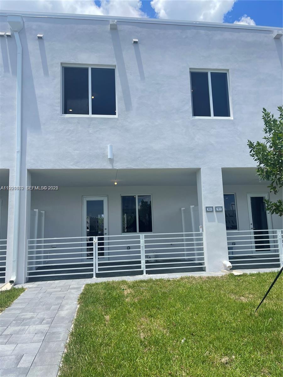 Doral Condo: 10300 Northwest 66th Street