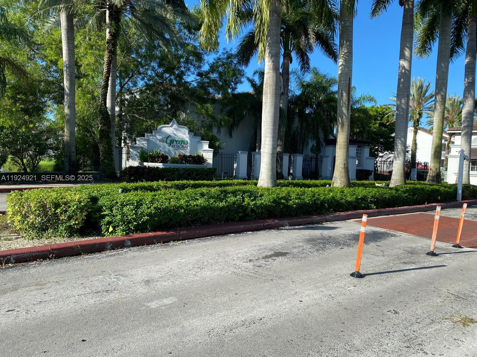 Doral Condo: 4990 Northwest 97th Place