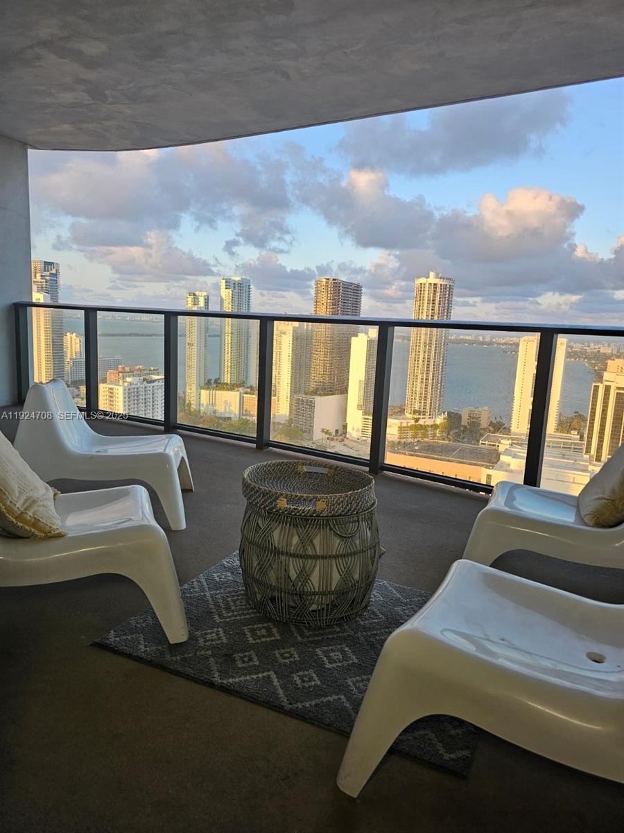 Miami Condo: 1600 Northeast 1st Avenue