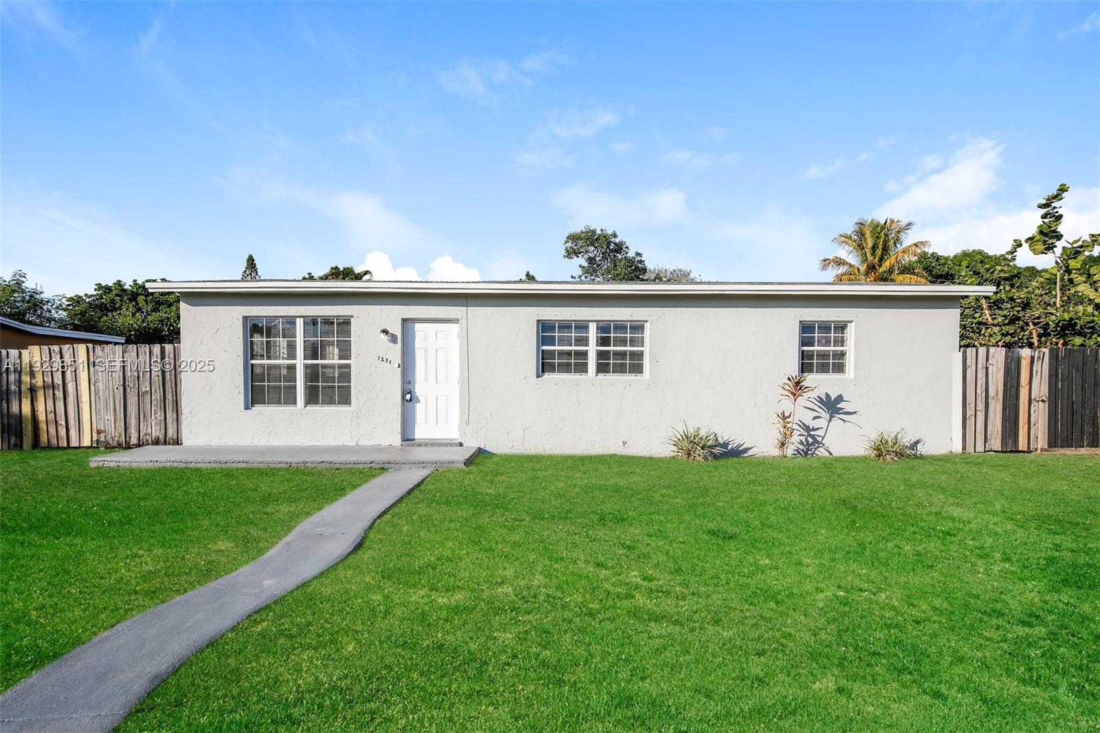 Miami Condo: 1231 Northeast 214th Street