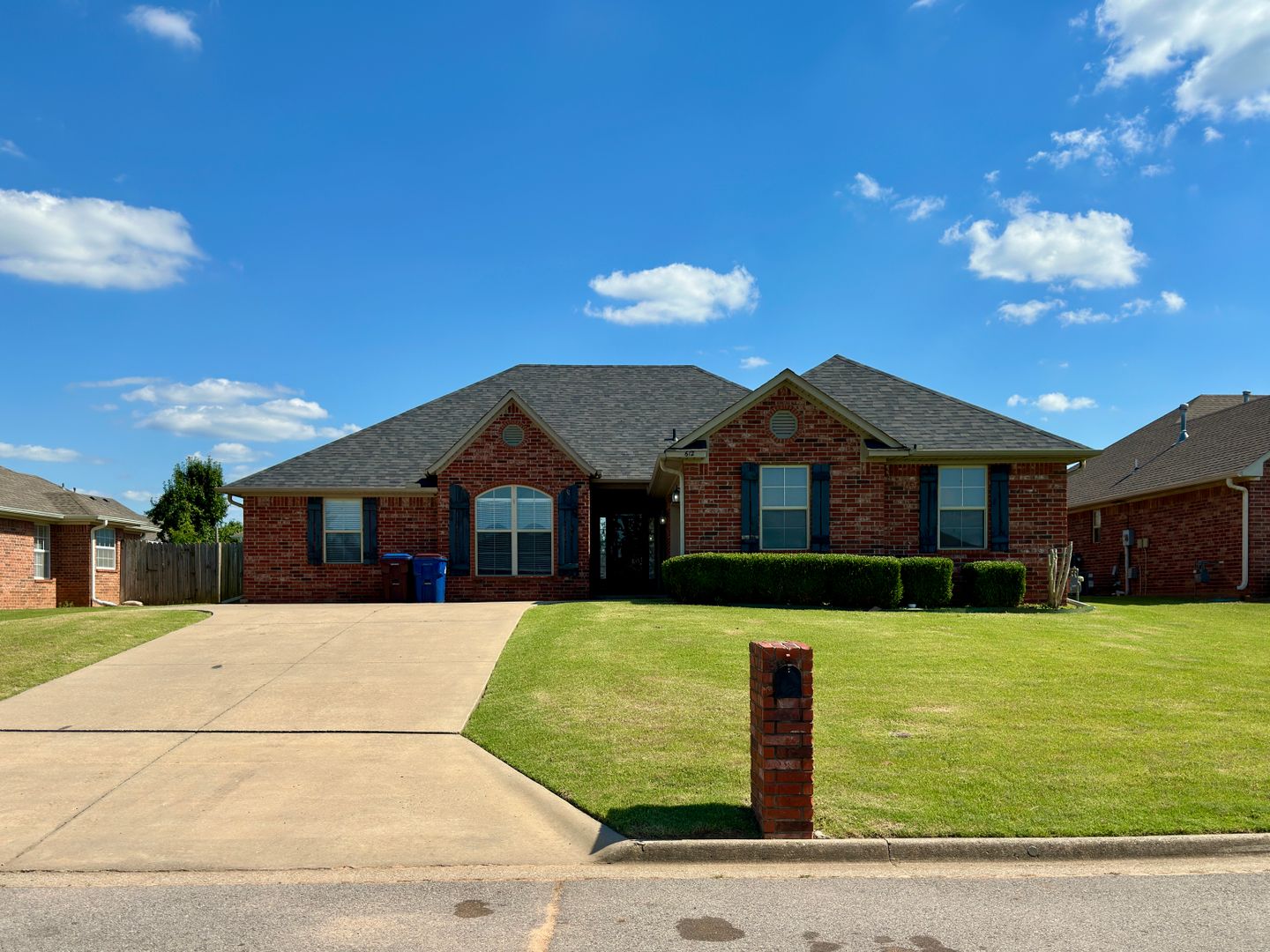 Fort Smith House: 612 Windbrook Ct